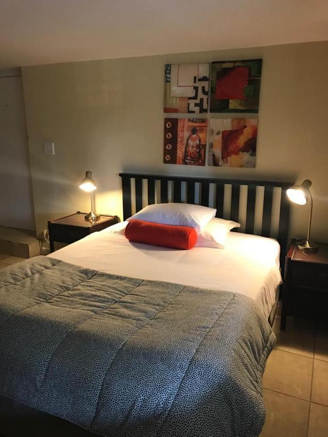Golf And Garden Guesthouse Somerset West Bagian luar foto