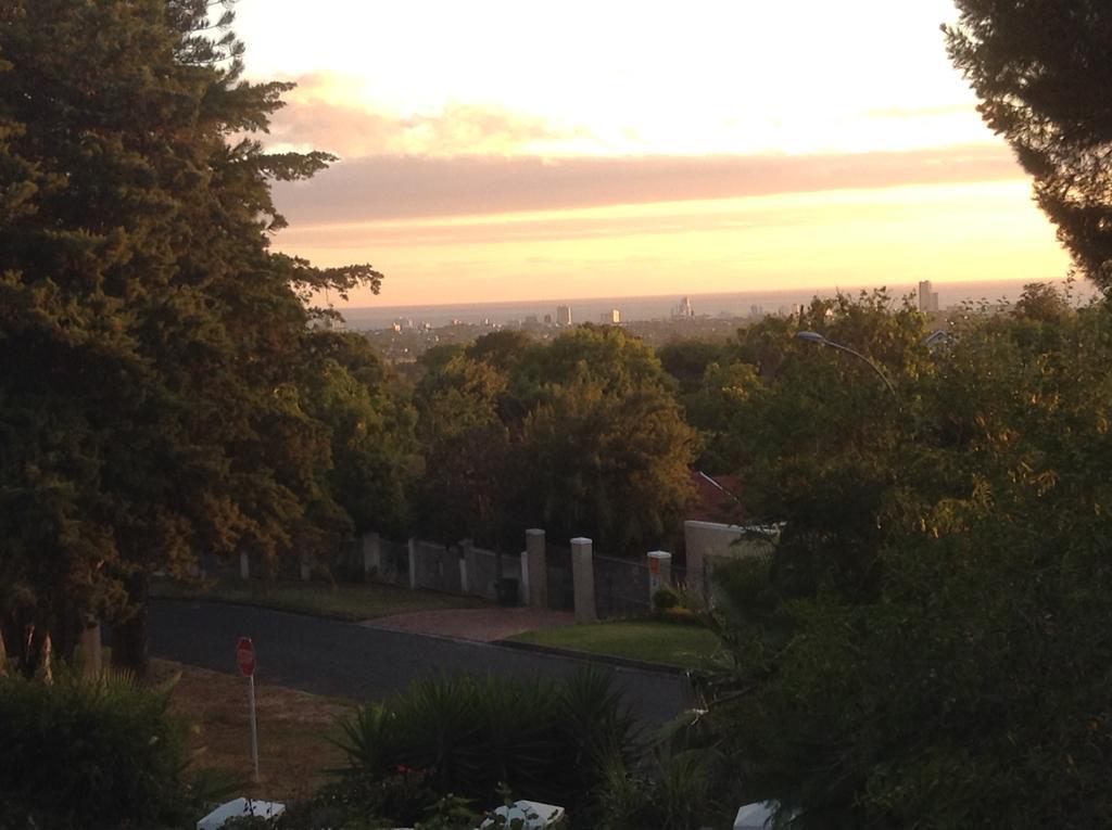 Golf And Garden Guesthouse Somerset West Bagian luar foto